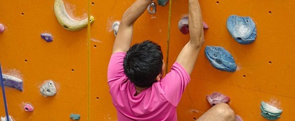 Indoor climbing wall